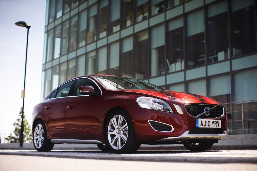  Volvo S60 2010 года  (фото 208 из 226)